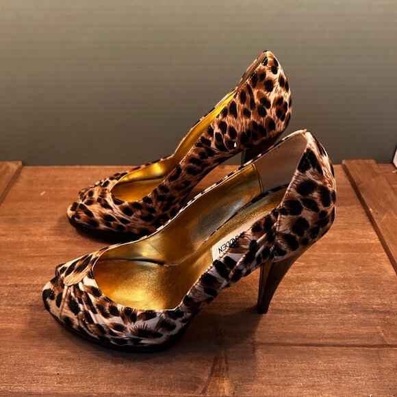 Steve Madden Womens Animal Print 4.5" Stiletto Heels Size 6M - Picture 3 of 8